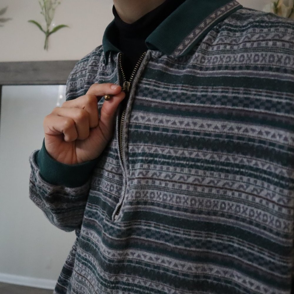 mountain sweater - Picture 2 of 3